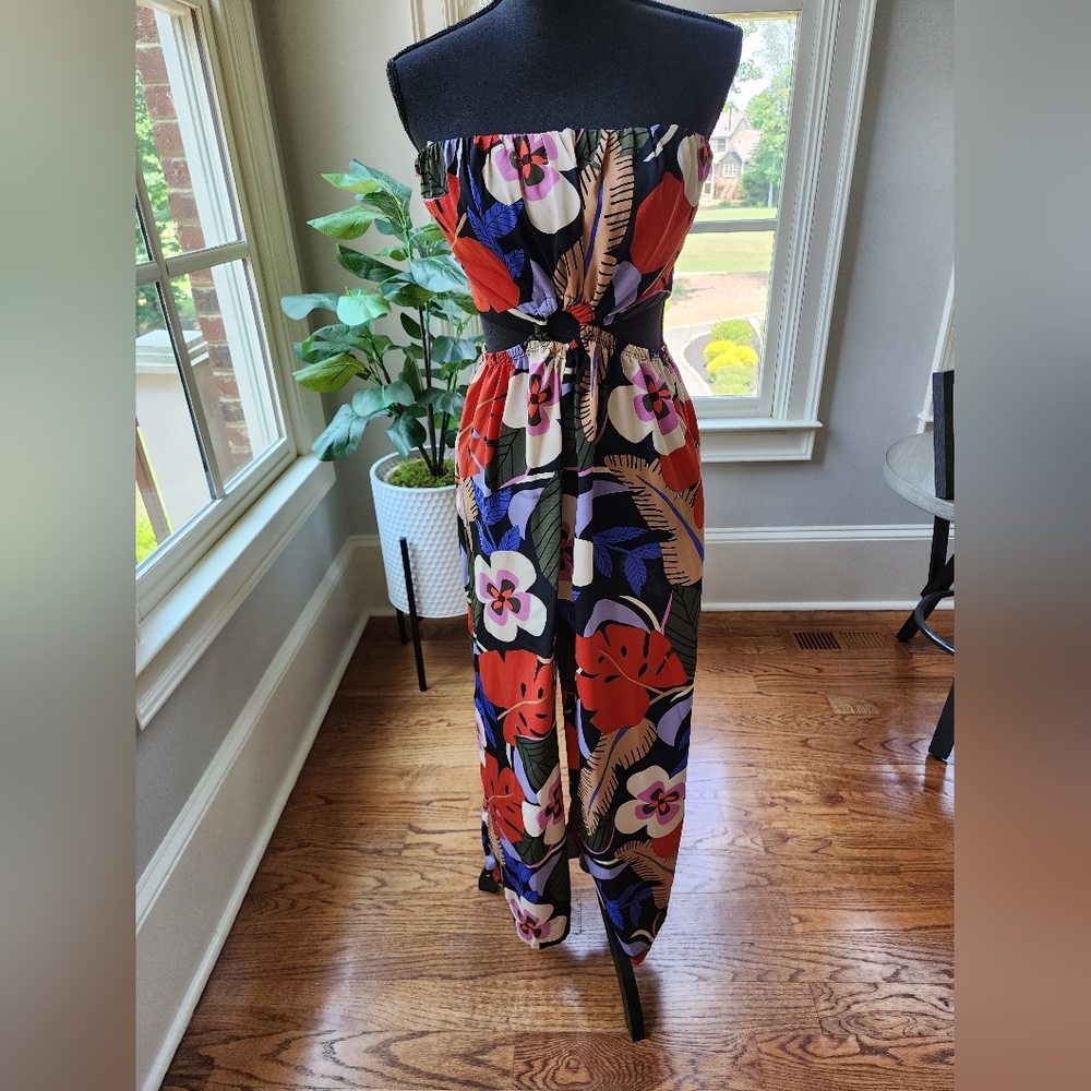 Size L Tyche jumper. New, never worn!  Elastic waist for stretch.